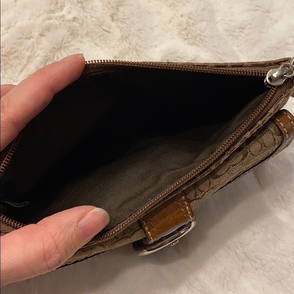 Coach wristlet - Picture 5 of 5